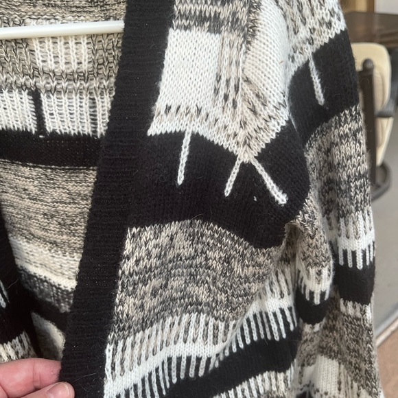 Poof! Cardigan L - Picture 4 of 9